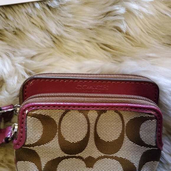 Coach Signature Zip Coin Wallet Beyond EUC - Picture 5 of 11